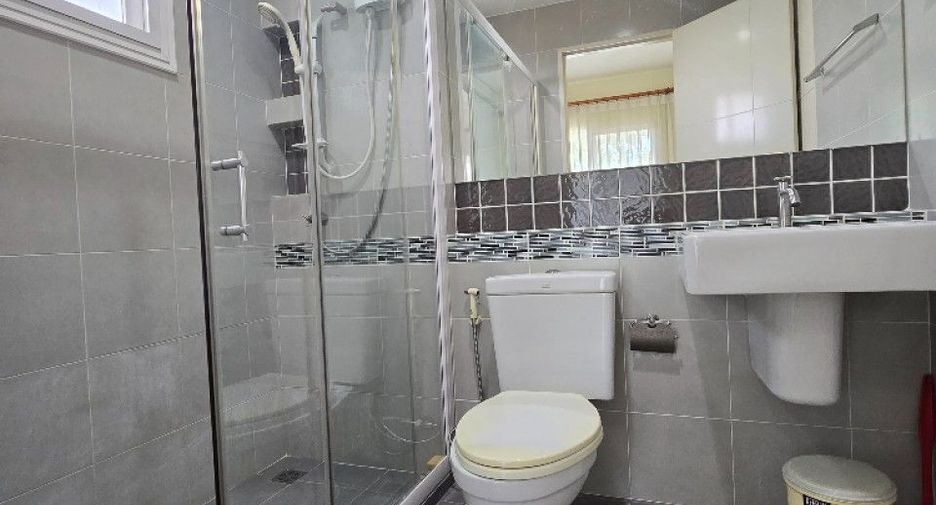 For sale 3 bedrooms house in Bang Bo, Samut Prakan