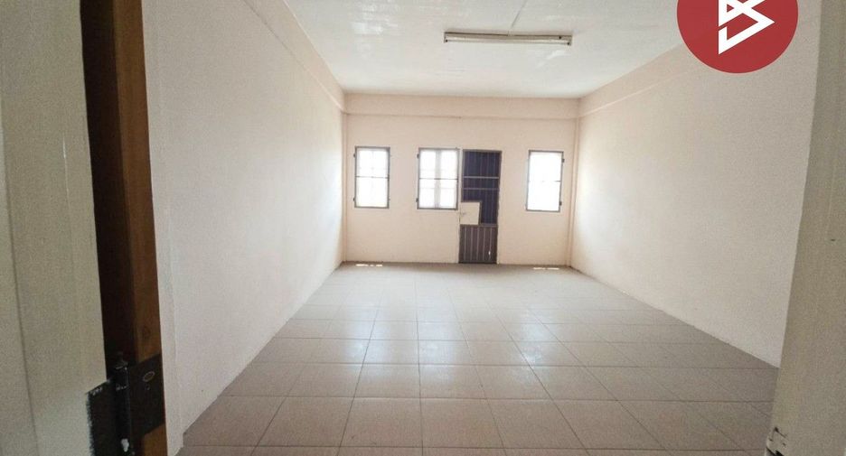 For sale 3 bedrooms retail Space in Bang Na, Bangkok