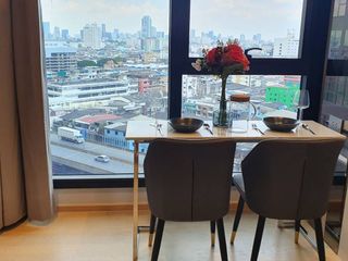 Condo en alquiler de 1 habitaciones en Huai Khwang, Bangkok
