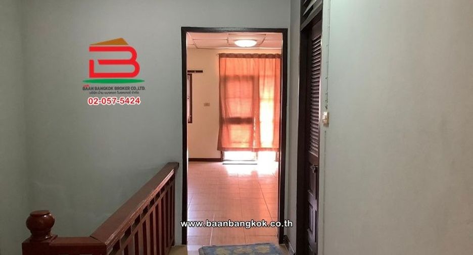For sale 5 bedrooms townhouse in Khan Na Yao, Bangkok