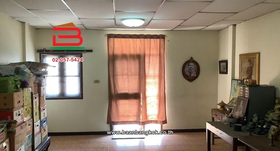 For sale 5 bedrooms townhouse in Khan Na Yao, Bangkok
