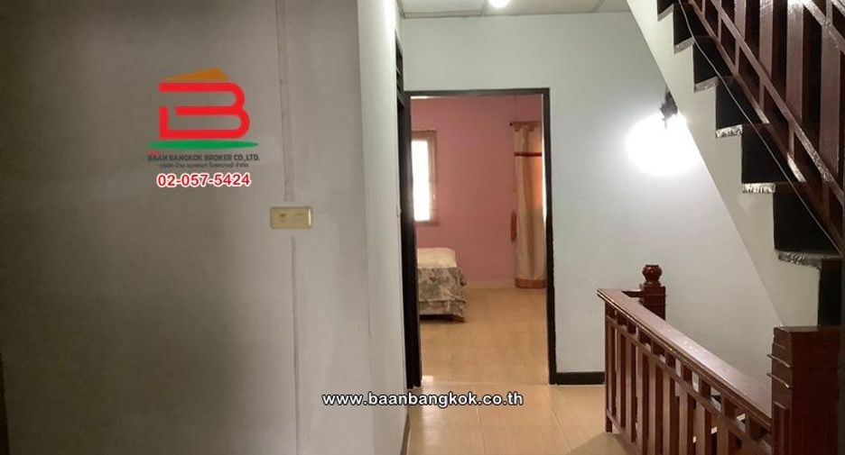 For sale 5 bedrooms townhouse in Khan Na Yao, Bangkok