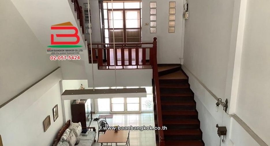 For sale 5 bedrooms townhouse in Khan Na Yao, Bangkok