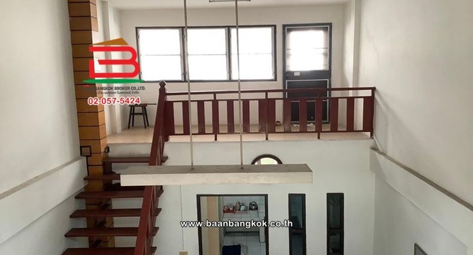 For sale 5 bedrooms townhouse in Khan Na Yao, Bangkok