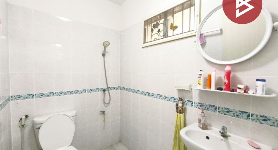 À vendre 3 chambres maison de ville à Mueang Samut Prakan, Samut Prakan