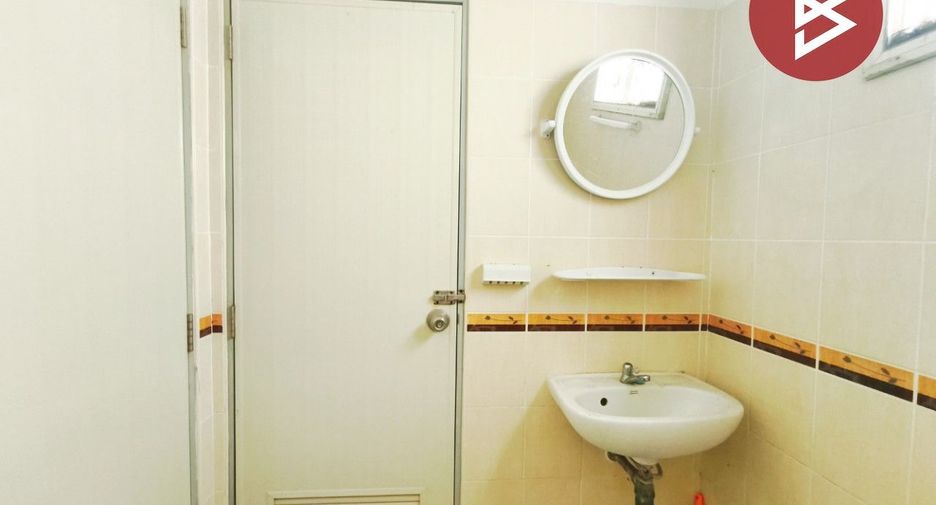 À vendre 3 chambres maison de ville à Mueang Samut Prakan, Samut Prakan