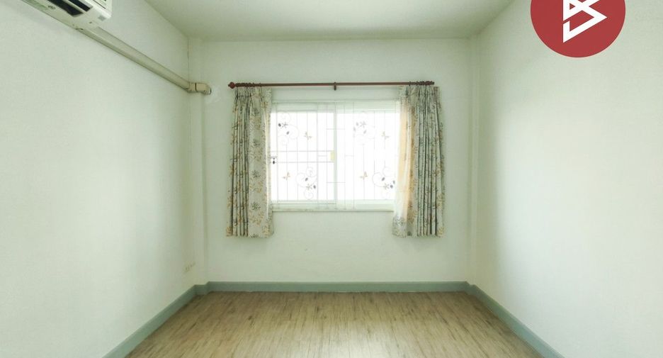 À vendre 3 chambres maison de ville à Mueang Samut Prakan, Samut Prakan