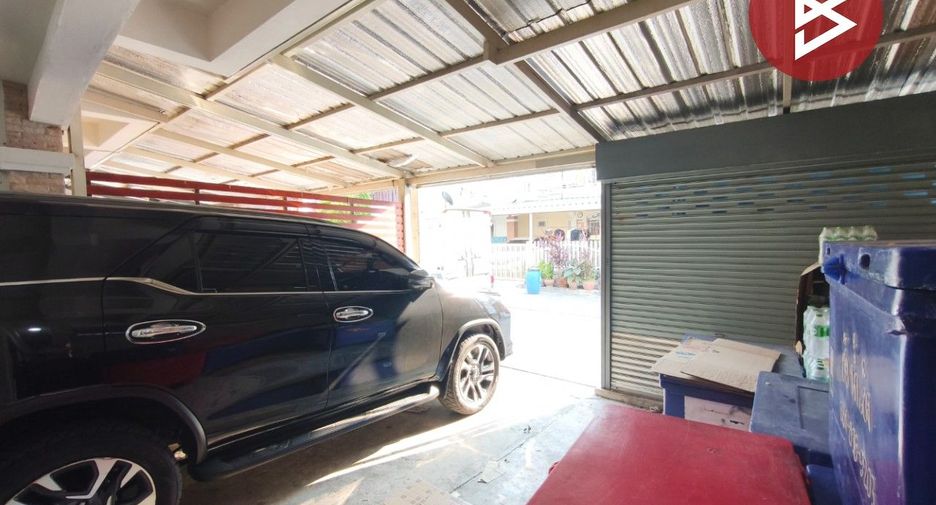 À vendre 3 chambres maison de ville à Mueang Samut Prakan, Samut Prakan