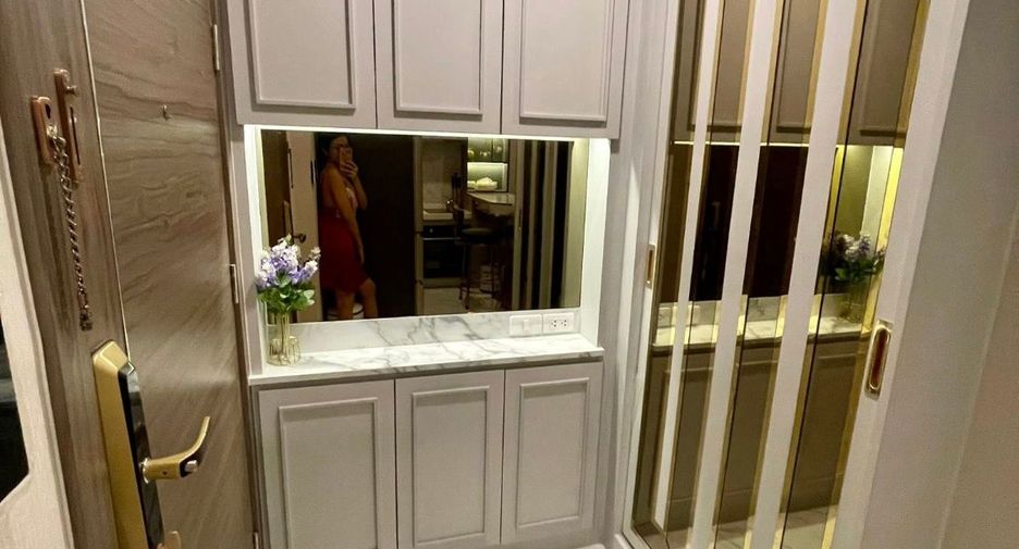 For sale 1 bed condo in Huai Khwang, Bangkok