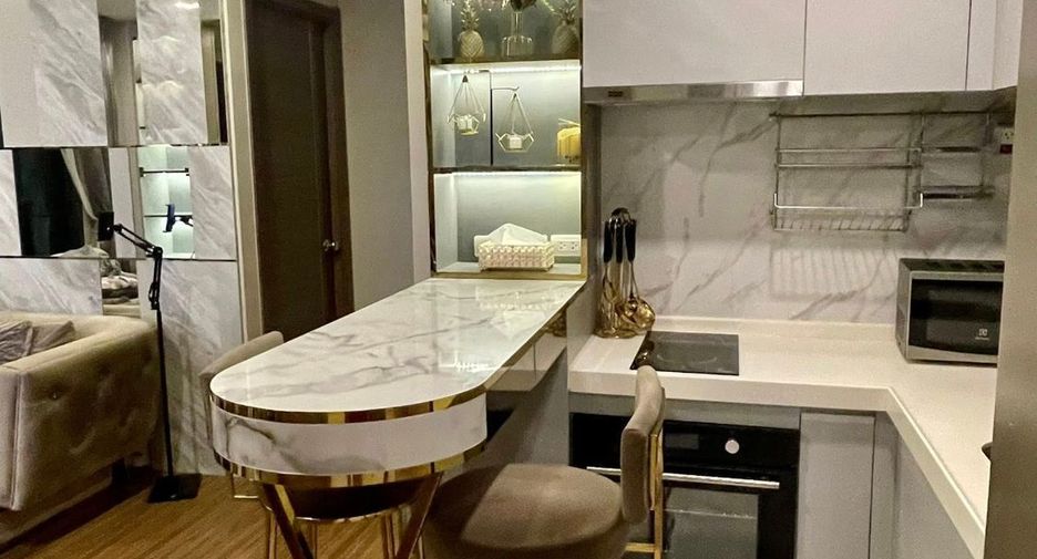 For sale 1 bed condo in Huai Khwang, Bangkok