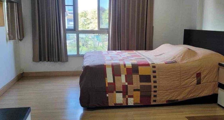 For sale 1 bed condo in Khan Na Yao, Bangkok