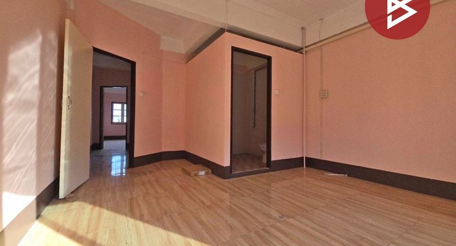 For sale 4 bedrooms retail Space in Mueang Samut Prakan, Samut Prakan