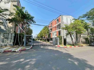 Gewerbefläche zur Miete und zum Kauf mit 3 Zimmer in Khan Na Yao, Bangkok