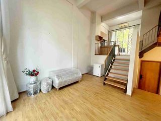 Gewerbefläche zur Miete und zum Kauf mit 3 Zimmer in Khan Na Yao, Bangkok