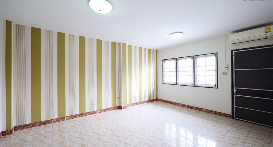 For sale 4 bedrooms townhouse in Bang Sue, Bangkok