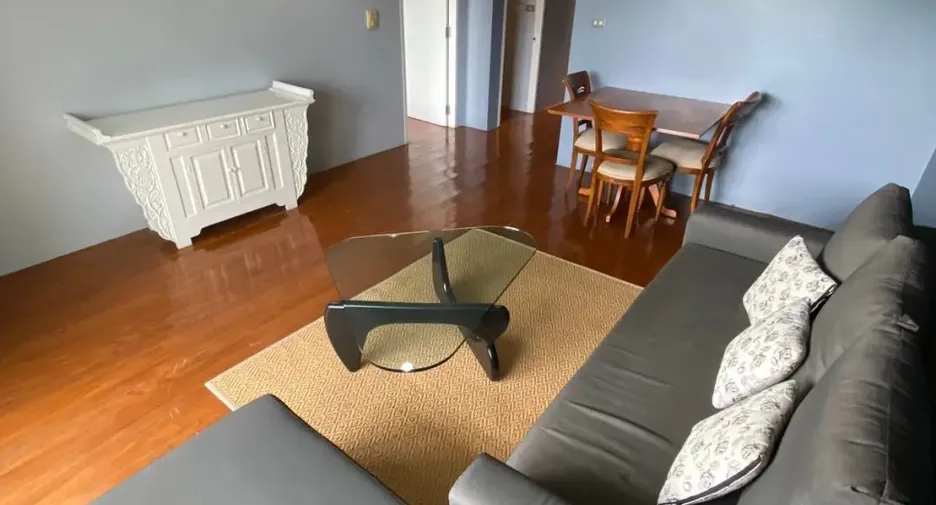 For sale 1 bed condo in Khlong Toei, Bangkok