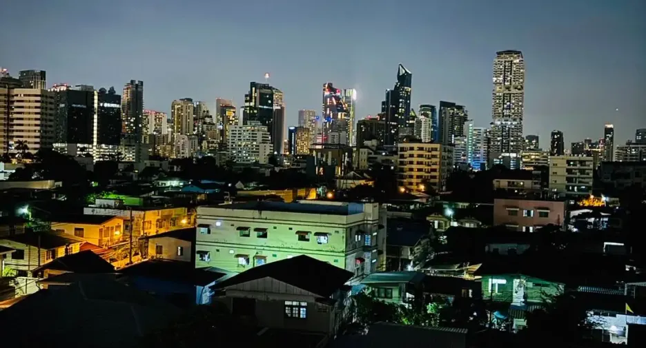 For sale 1 bed condo in Khlong Toei, Bangkok