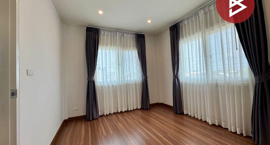 À vendre 4 chambres maison à Mueang Chon Buri, Chonburi