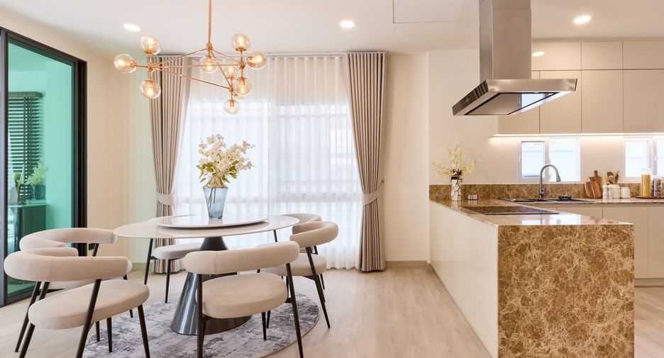 Casa en venta de 4 habitaciones en Mueang Chiang Mai, Chiang Mai