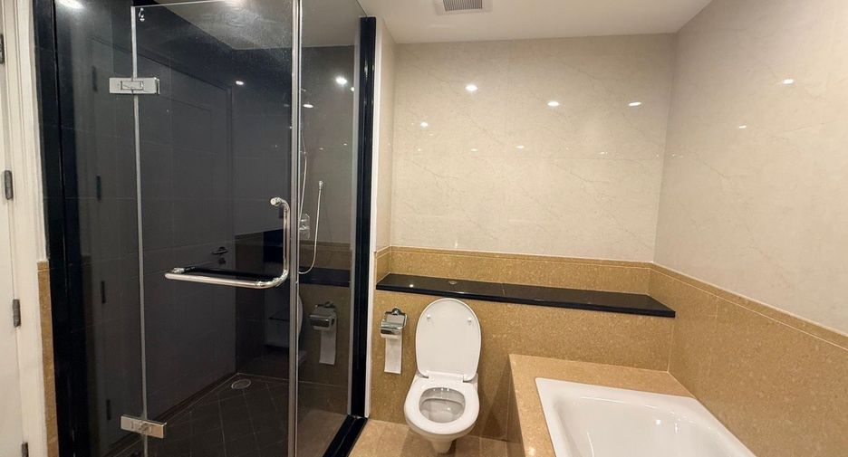For rent 2 bedrooms condo in Sathon, Bangkok