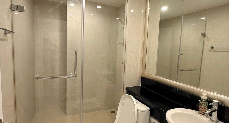 For rent 2 bedrooms condo in Sathon, Bangkok