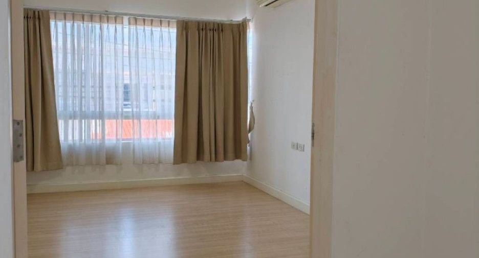 Casa adosada en venta de 2 habitaciones en Bang Khun Thian, Bangkok