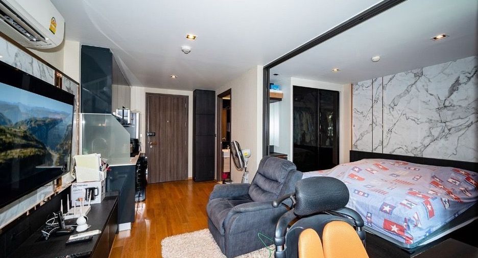 For sale 1 bed condo in Bang Rak, Bangkok