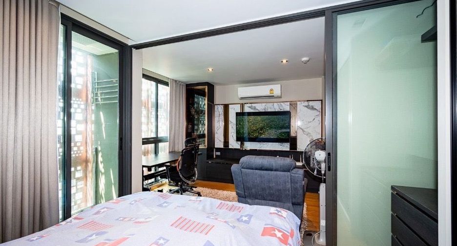 For sale 1 bed condo in Bang Rak, Bangkok
