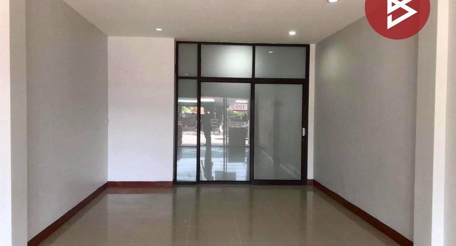 For sale 3 bedrooms retail Space in Mueang Rayong, Rayong
