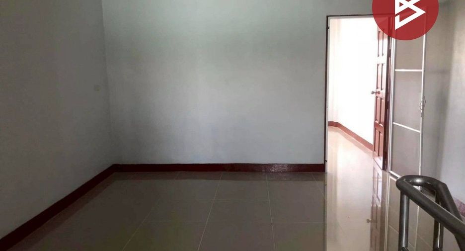 For sale 3 bedrooms retail Space in Mueang Rayong, Rayong