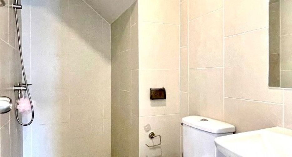 For sale 4 bedrooms townhouse in Bang Pakong, Chachoengsao