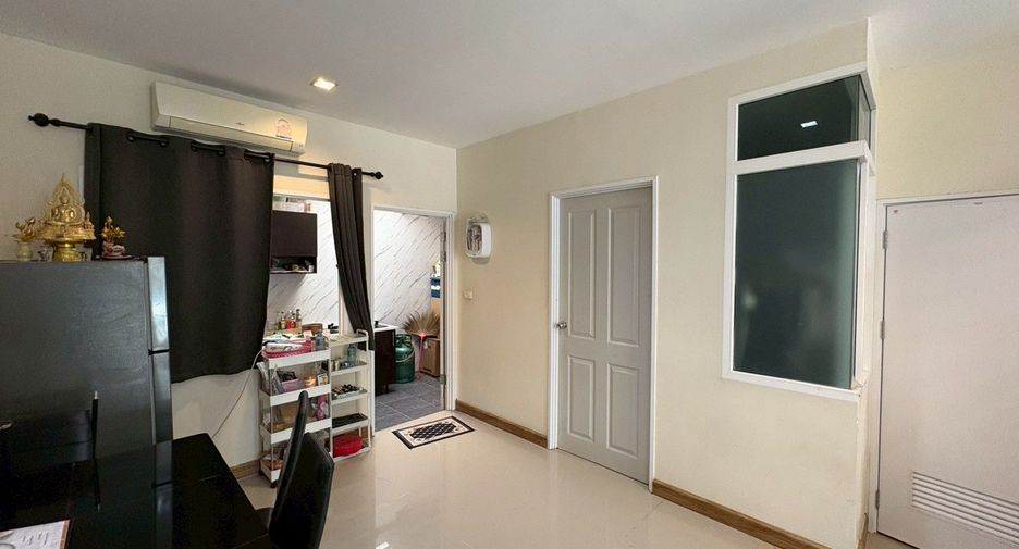 For sale 4 bedrooms townhouse in Thung Khru, Bangkok