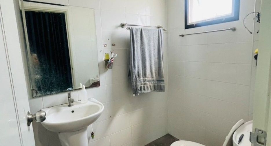 For sale 4 bedrooms townhouse in Bang Bo, Samut Prakan