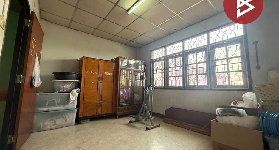 À vendre 2 chambres maison de ville à Mueang Ratchaburi, Ratchaburi