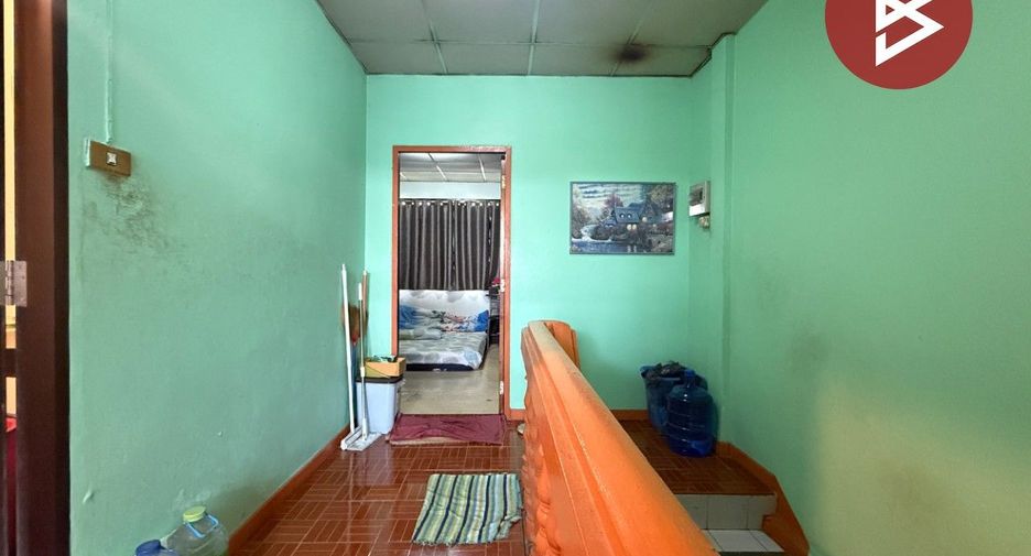 À vendre 2 chambres maison de ville à Mueang Ratchaburi, Ratchaburi