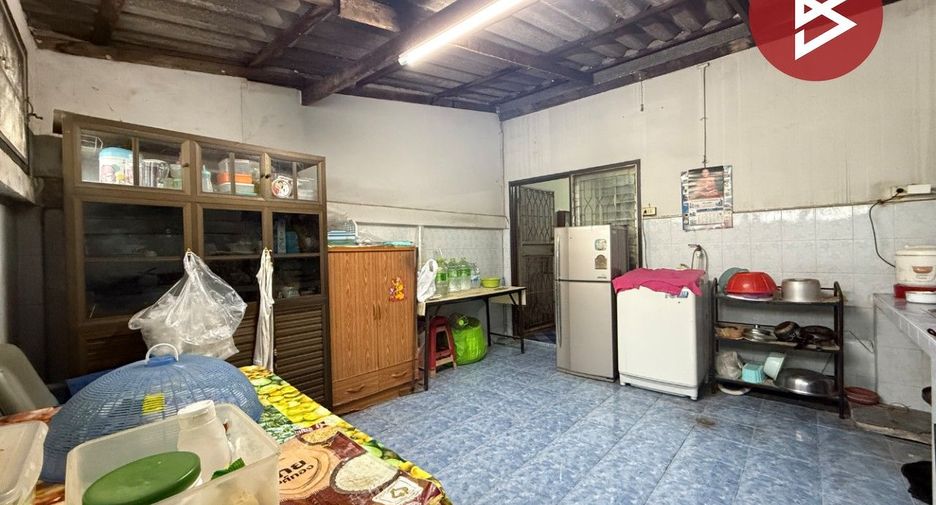 À vendre 2 chambres maison de ville à Mueang Ratchaburi, Ratchaburi