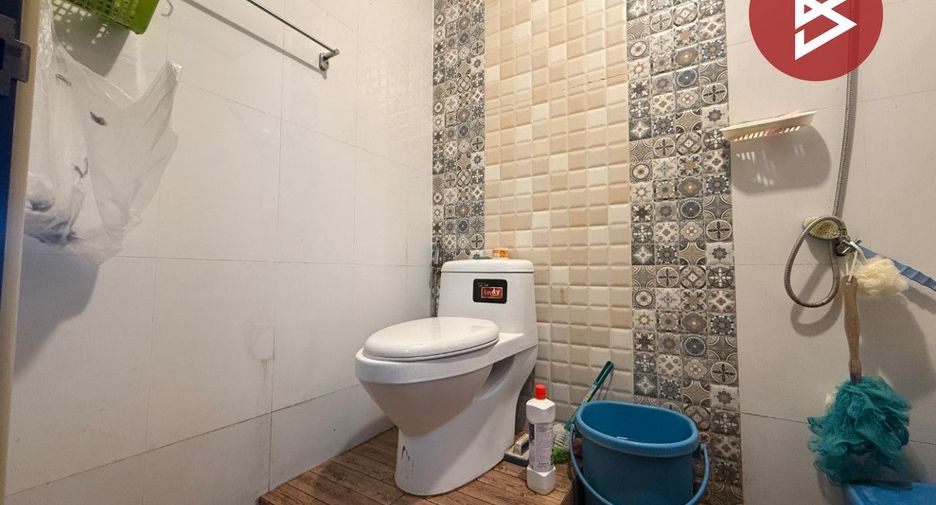 À vendre 2 chambres maison de ville à Mueang Ratchaburi, Ratchaburi