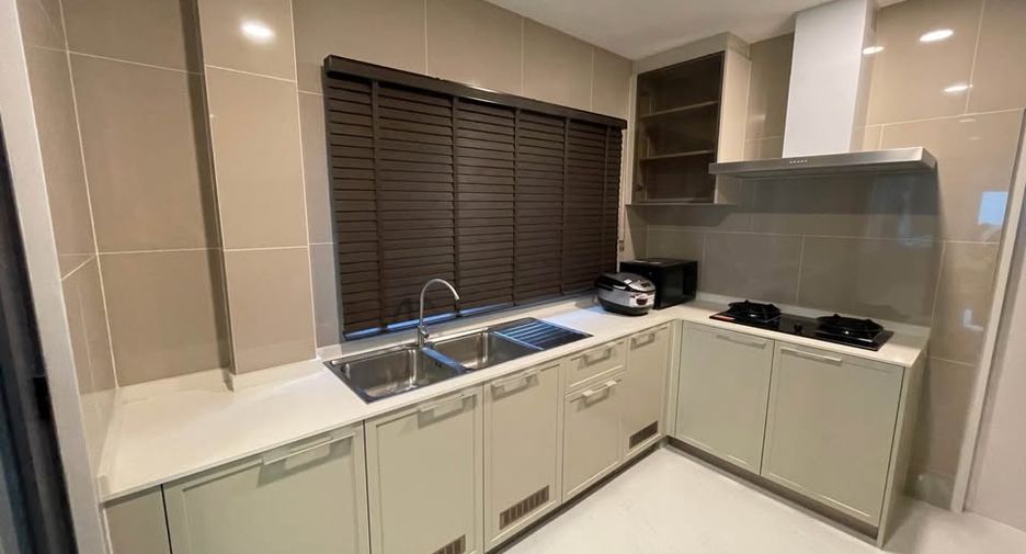 Haus zur Miete mit 4 Zimmer in Bang Phli, Samut Prakan