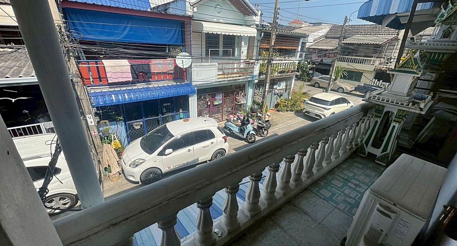 À vendre 2 chambres maison de ville à Mueang Samut Prakan, Samut Prakan