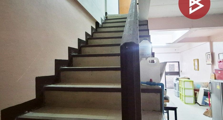 Reihenhaus zum Kauf mit 2 Zimmer in Mueang Samut Songkhram, Samut Songkhram