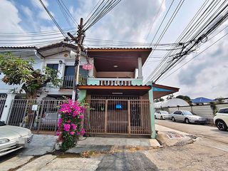 For rent 2 bedrooms townhouse in Mueang Samut Prakan, Samut Prakan