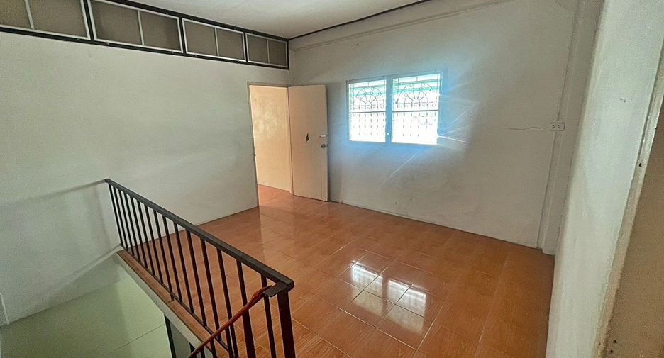 For rent 2 bedrooms townhouse in Mueang Samut Prakan, Samut Prakan