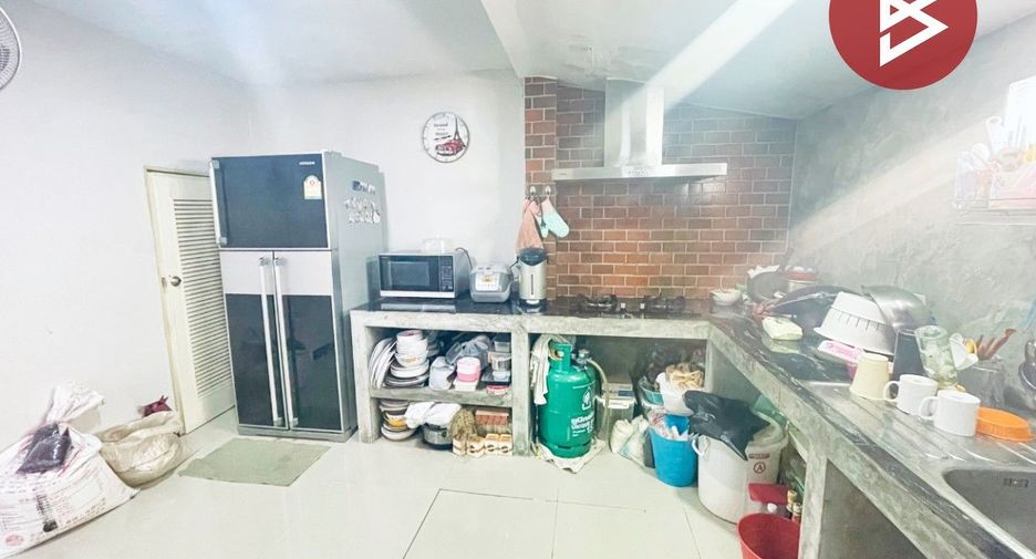 For sale 3 bedrooms house in Mueang Samut Prakan, Samut Prakan