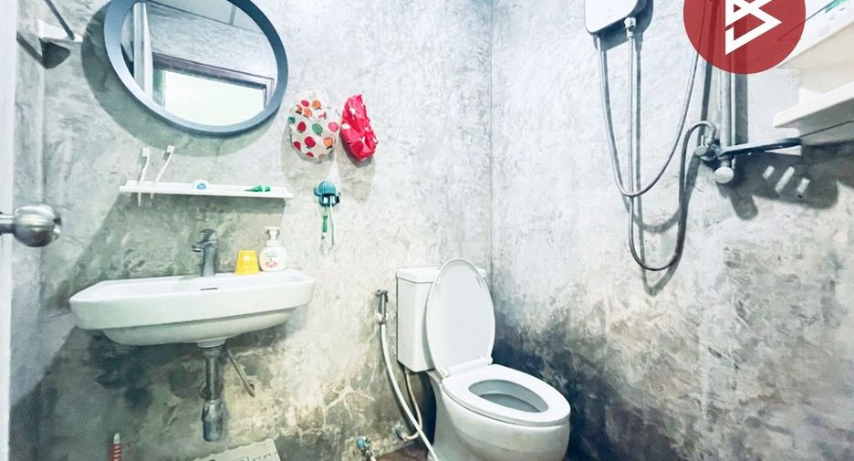 For sale 3 bedrooms house in Mueang Samut Prakan, Samut Prakan