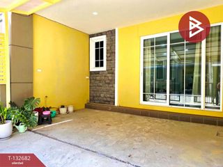 Casa adosada en venta de 4 habitaciones en Mueang Samut Sakhon, Samut Sakhon