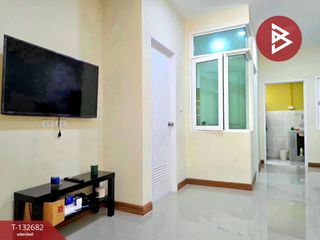 Casa adosada en venta de 4 habitaciones en Mueang Samut Sakhon, Samut Sakhon