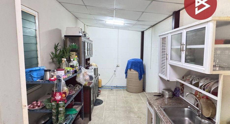 For sale 4 bedrooms townhouse in Phra Samut Chedi, Samut Prakan