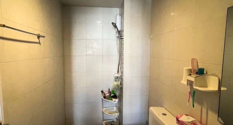 For sale 1 bed condo in Mueang Samut Prakan, Samut Prakan