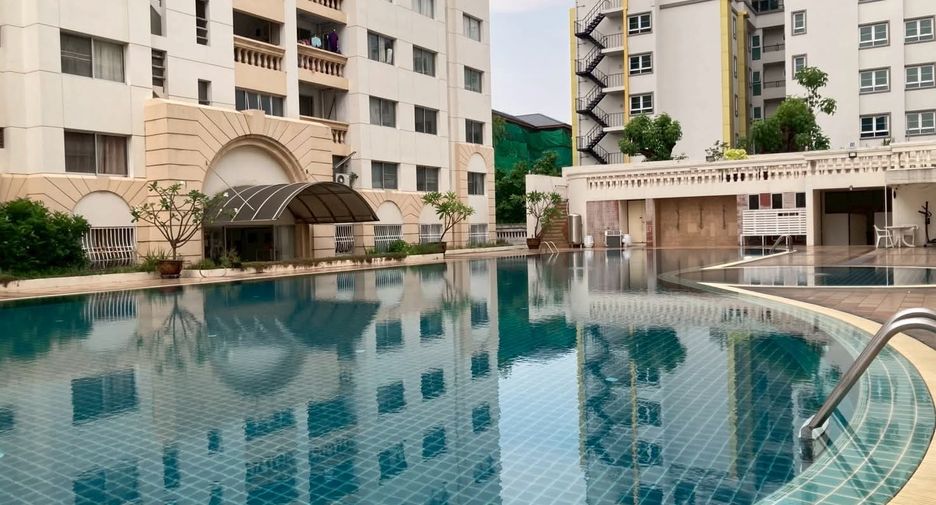 For sale 1 bed condo in Chatuchak, Bangkok