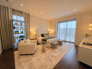 For sale 4 bedrooms house in Bang Kapi, Bangkok